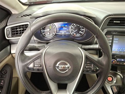 Used 2016 Nissan Maxima 3.5 SV image 19