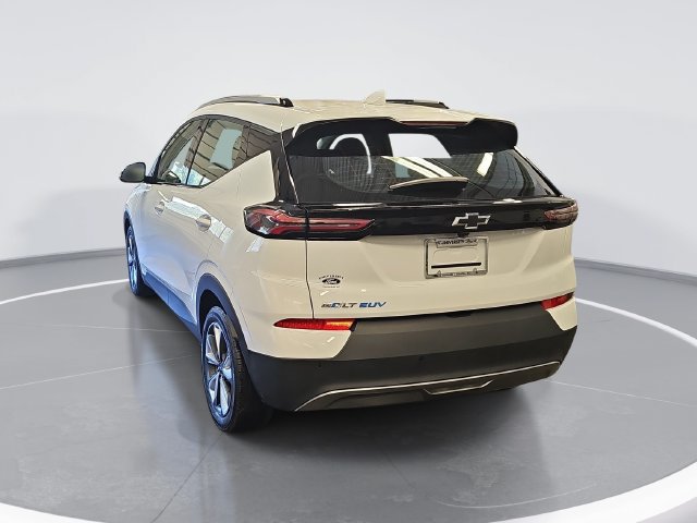 Used 2023 Chevrolet Bolt EUV LT w/ Convenience Package FWD image 5