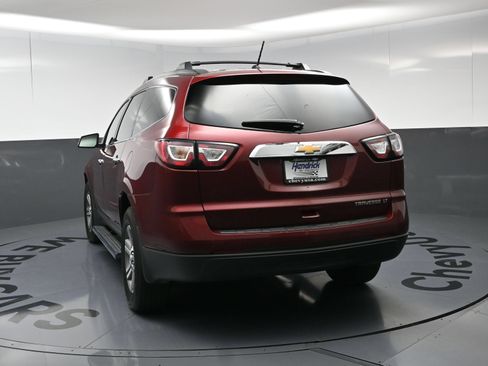 Used 2015 Chevrolet Traverse LT w/ LPO, 'HIT The Road' Package FWD image 8