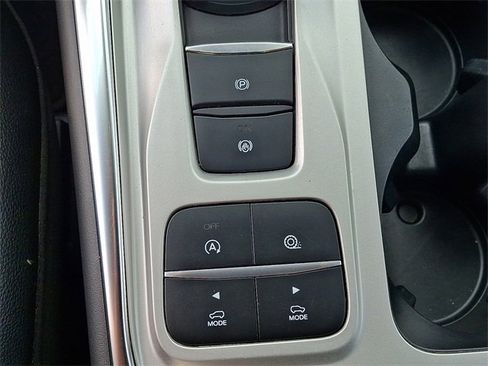 Used 2023 Ford Explorer Limited image 25