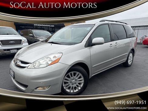 Used 2009 Toyota Sienna XLE Limited FWD image 1