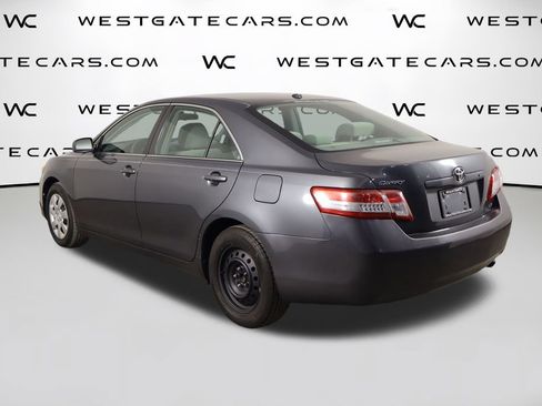 Used 2011 Toyota Camry LE FWD image 36