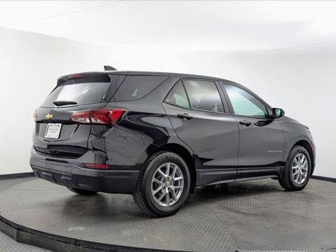 Used 2024 Chevrolet Equinox LS w/ LS Convenience Package FWD image 8