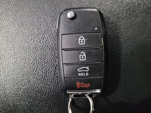 Used 2019 Kia Optima LX image 32