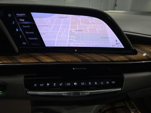 Used 2022 Cadillac Escalade Sport Platinum RWD image 19
