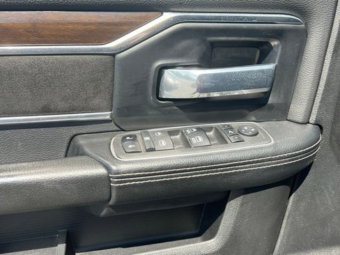 Used 2022 RAM 2500 Laramie AWD/4WD image 29