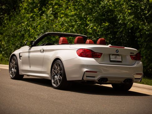 Used 2017 BMW M4 Convertible w/ Competition Package RWD image 17
