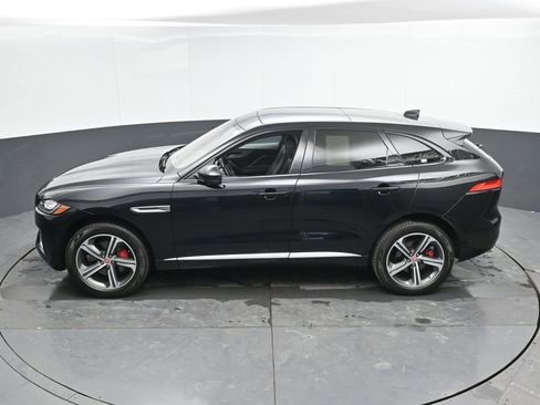 Used 2020 Jaguar F-PACE S image 42