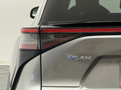 Used 2023 Toyota bZ4X Limited image 9