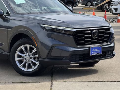 Used 2025 Honda CR-V EX-L image 2