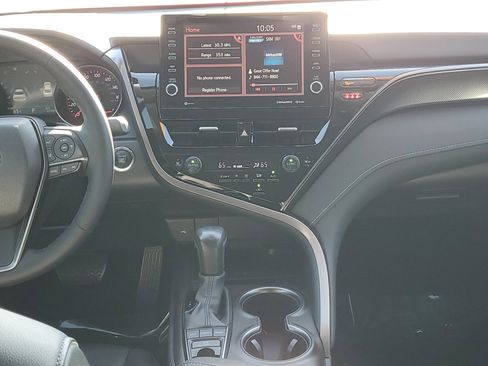 Used 2022 Toyota Camry XSE image 15