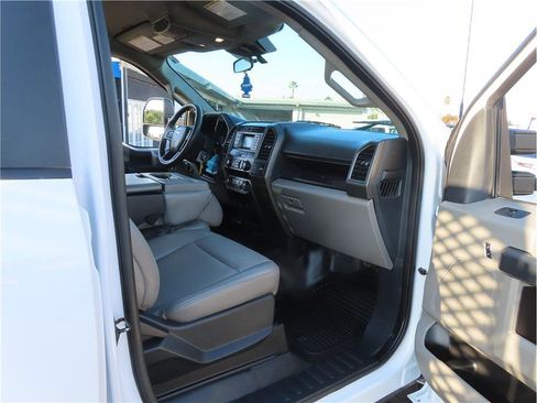 Used 2022 Ford F550 XL w/ Power Equipment Group image 22