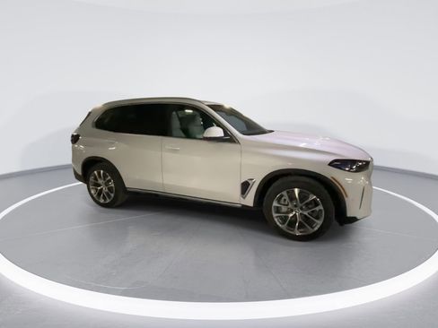 New 2026 BMW X5 xDrive50e w/ Premium Package image 9
