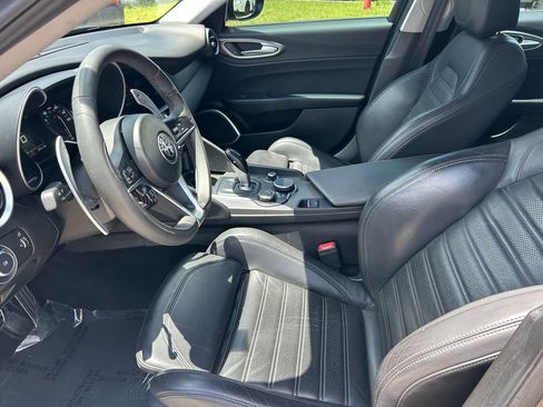 Used 2019 Alfa Romeo Giulia Ti Sport w/ Quick Order Package 22U Sport RWD image 11