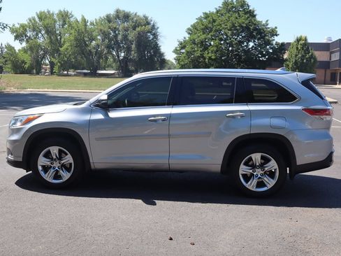 Used 2014 Toyota Highlander Limited FWD image 9