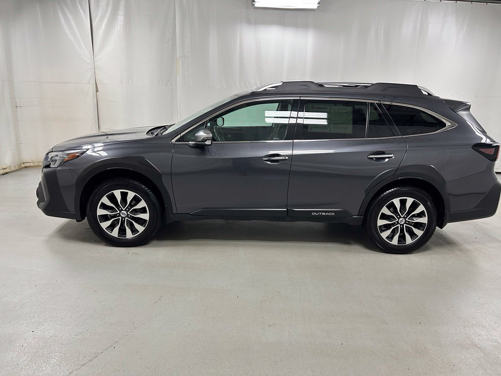 Used 2023 Subaru Outback Touring AWD/4WD image 8