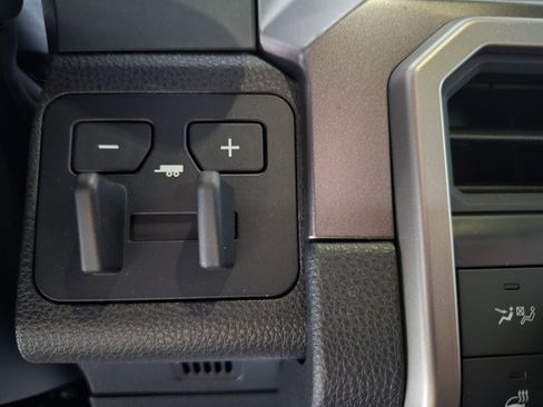 New 2026 Toyota 4Runner 4WD image 30