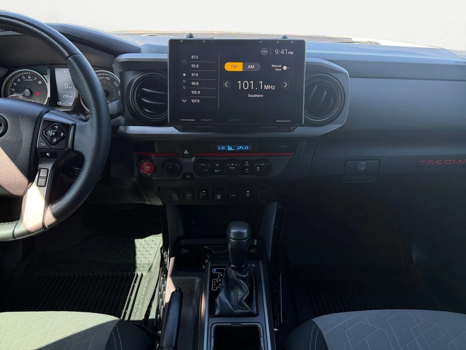 Used 2021 Toyota Tacoma TRD Off-Road w/ Technology Package AWD/4WD image 13