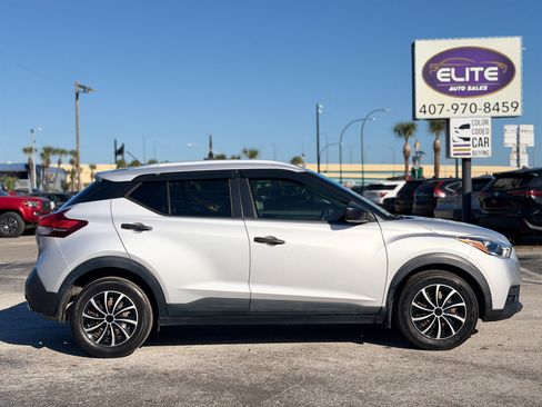 Used 2019 Nissan Kicks S w/ Exterior Electronics Package image 6