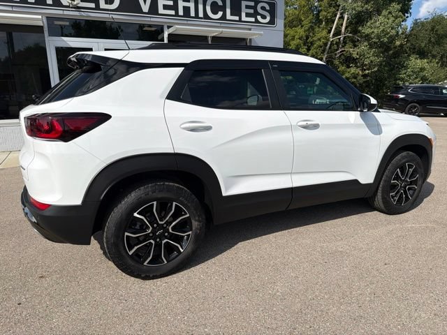 Certified 2024 Chevrolet TrailBlazer ACTIV w/ Convenience Package AWD/4WD image 3