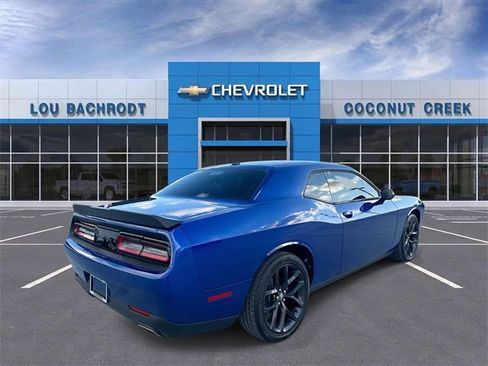 Used 2021 Dodge Challenger SXT w/ Blacktop Package image 8