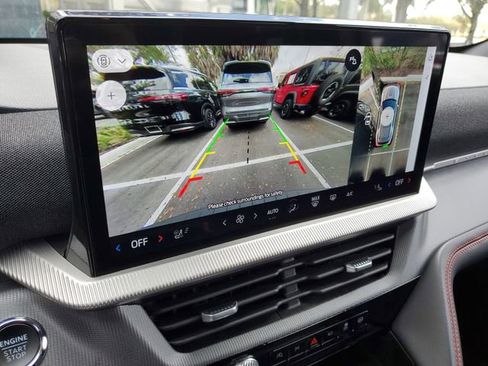 Used 2025 Ford Explorer ST-Line w/ ST-Line Street Pack image 30