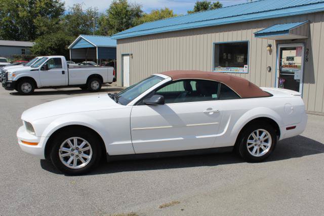 Used 2007 Ford Mustang Premium RWD image 5