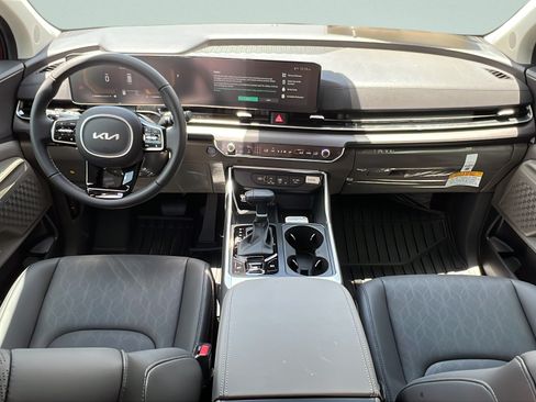 New 2026 Kia Carnival EX FWD image 13