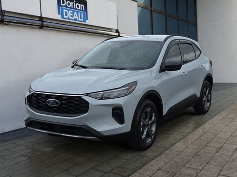 Used 2026 Ford Escape ST-Line w/ Cold Weather Package image 7