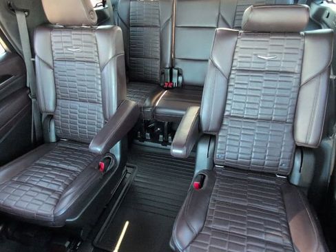 Used 2021 Cadillac Escalade Sport Platinum image 9