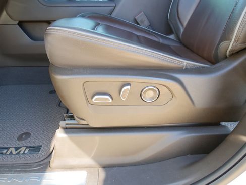 Certified 2025 GMC Sierra 1500 Denali image 17