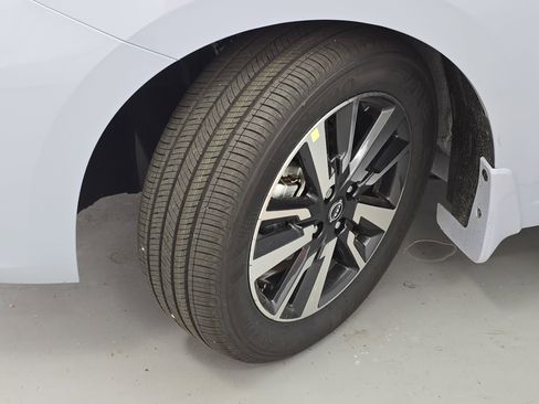 New 2025 Nissan Versa SV w/ Trunk Package image 30