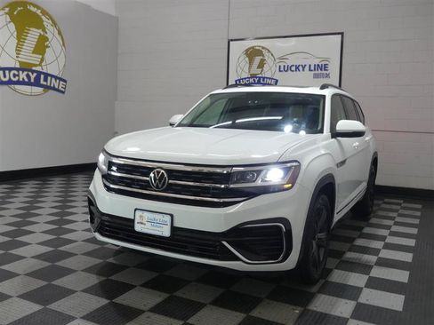 Used 2021 Volkswagen Atlas SE w/ Panoramic Sunroof Package AWD/4WD image 4