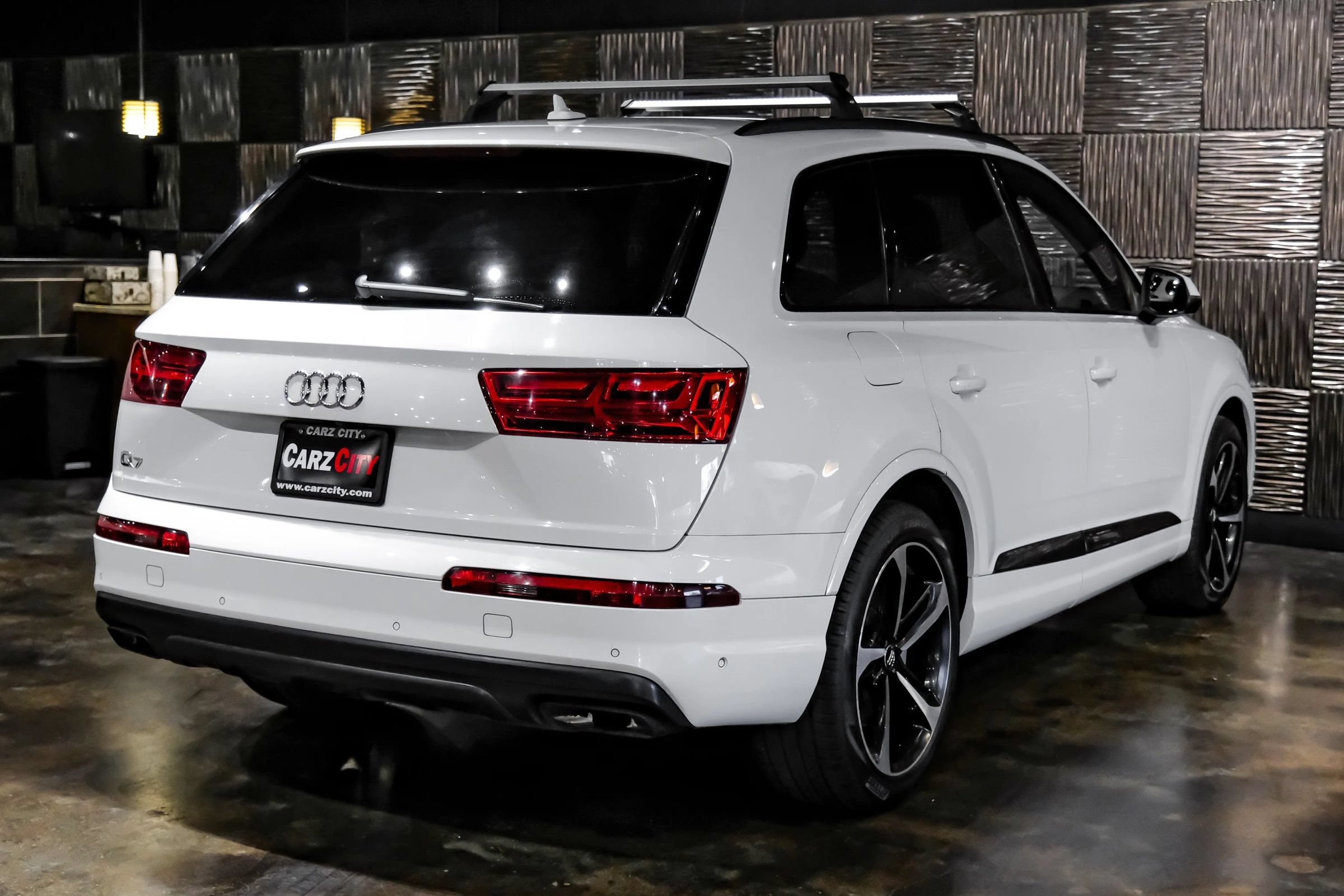 Used 2019 Audi Q7 3.0T Prestige AWD/4WD image 11