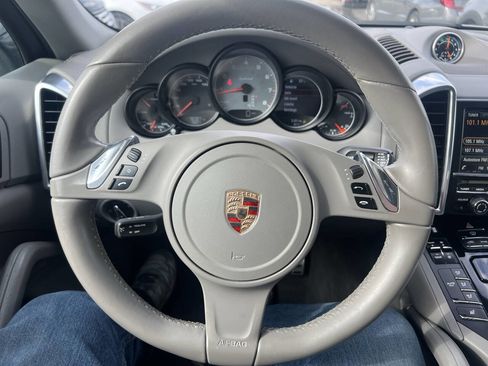 Used 2014 Porsche Cayenne S w/ Basic Package image 24