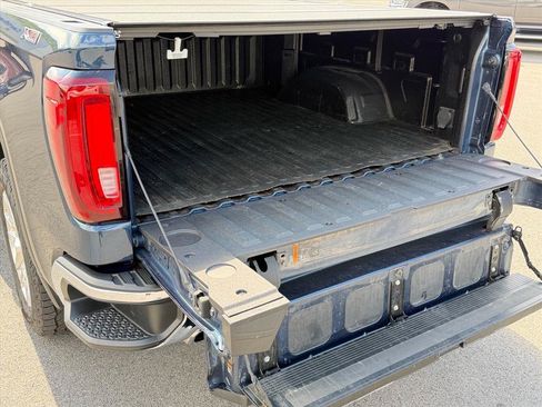 Used 2021 GMC Sierra 1500 SLT AWD/4WD image 4