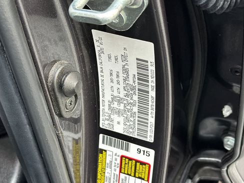 Used 2022 Toyota Tacoma TRD Off-Road w/ Technology Package image 33