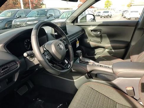 New 2026 Honda HR-V Sport image 9