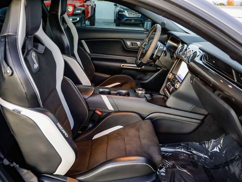Used 2021 Ford Mustang Shelby GT500 w/ Technology Package image 17