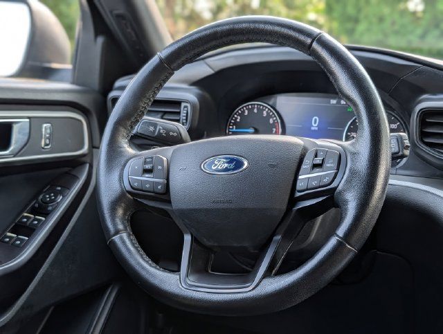 Used 2020 Ford Explorer XLT RWD image 13