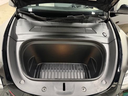 Used 2022 Tesla Model Y Performance image 37