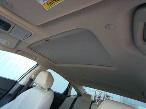 Used 2023 Honda Accord Touring image 15