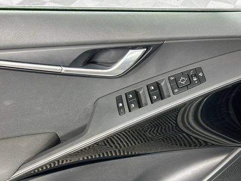Used 2023 Kia Niro EX Touring FWD image 26