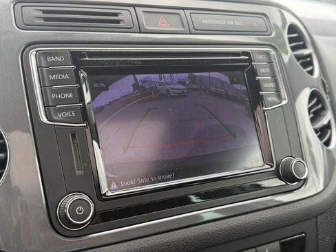 Used 2017 Volkswagen Tiguan Wolfsburg Edition FWD image 17