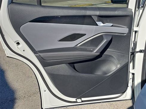 New 2026 Volkswagen Tiguan SE R-Line image 12