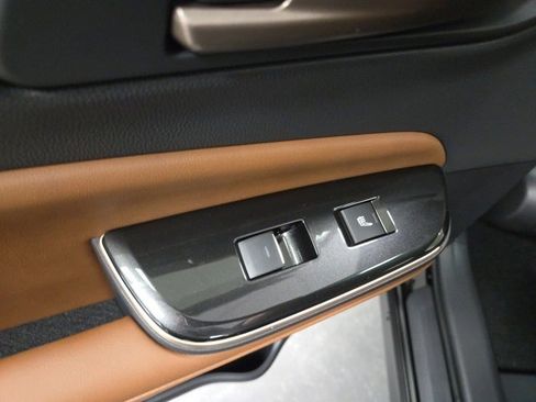 New 2025 Toyota Crown Signia image 18