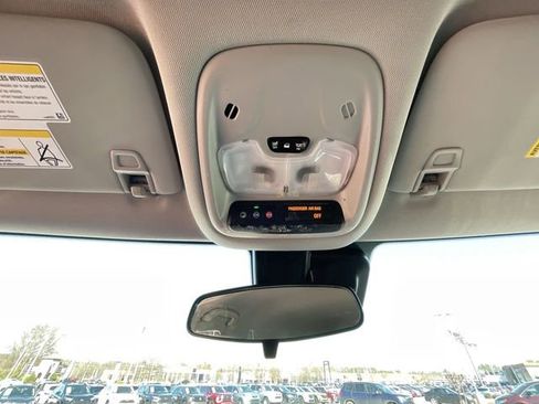 Used 2025 Chevrolet TrailBlazer LS w/ LS Convenience Package image 23