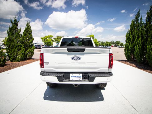 Used 2025 Ford F150 XLT w/ Equipment Group 301A Standard AWD/4WD image 9