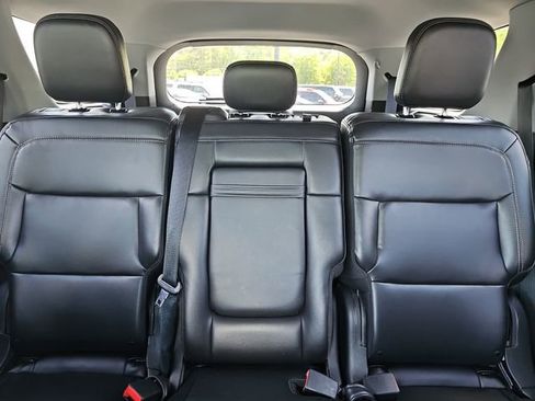 Used 2023 Ford Explorer XLT w/ Equipment Group 202A RWD image 25