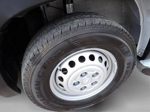 Used 2025 RAM ProMaster 2500 w/ U-Haul Equipment Group FWD image 7